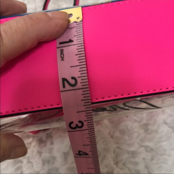 NWOT Victoria Secret Cosmetic Bag - Picture 5 of 6